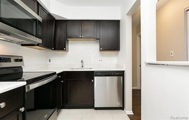 3314 Greenfield Rd #9 - Photo 7 of 11