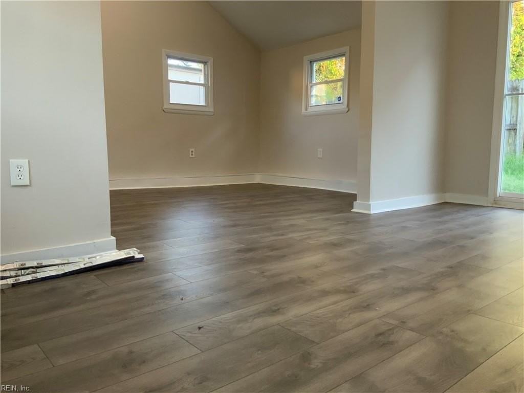 3038 Somme Ave - Photo 4 of 6