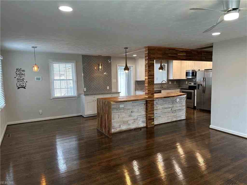 306 Kay Rd - Photo 6 of 31