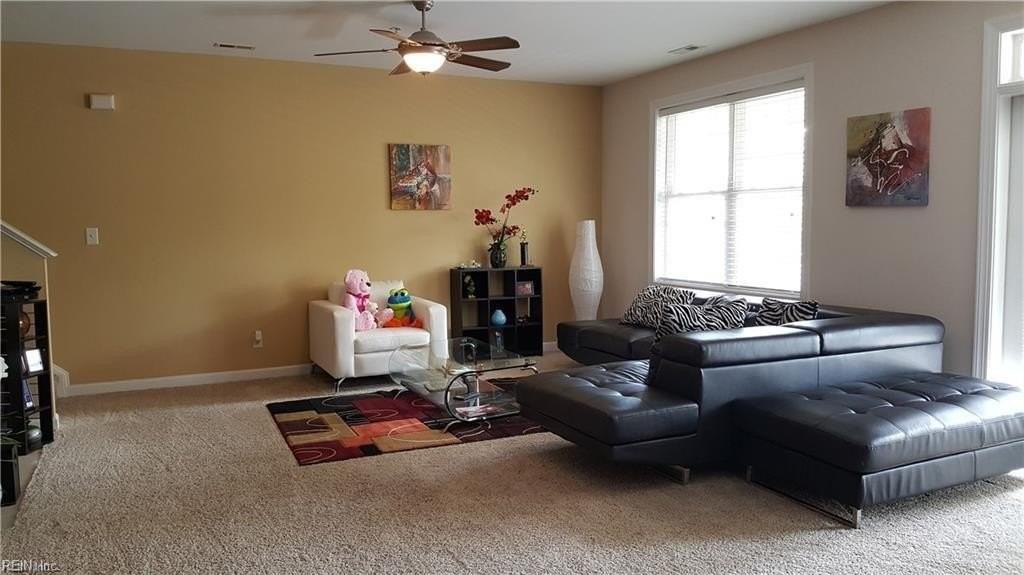 33 Miles Cary Mews - Photo 2 of 24