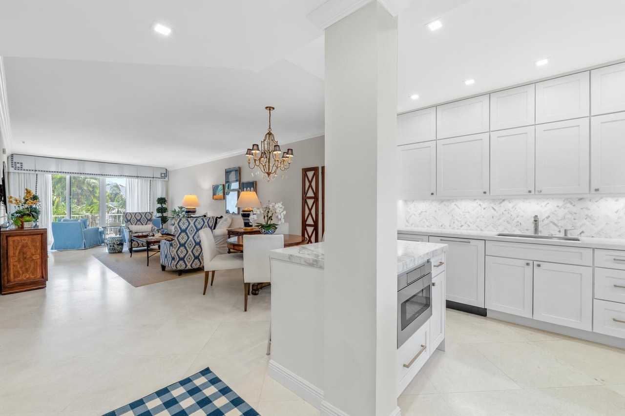 127 Peruvian Ave #302 - Photo 6 of 50