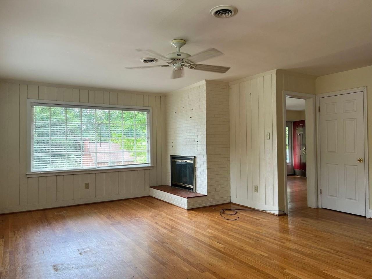 3120 Stoneridge Road Southwest - Photo 3 of 20