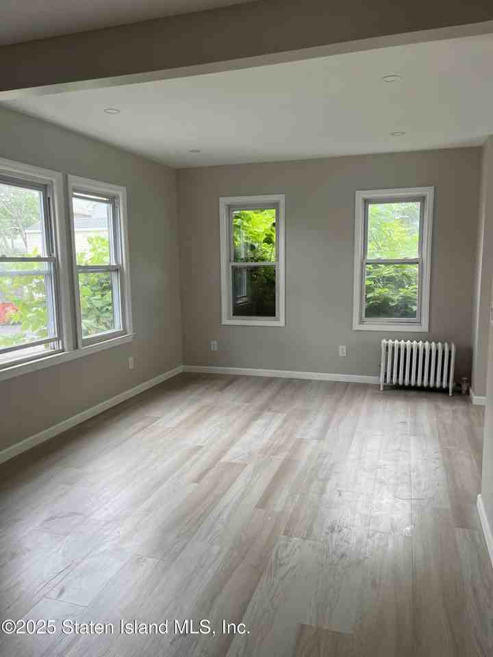 116 Wakefield Avenue - Photo 5 of 14