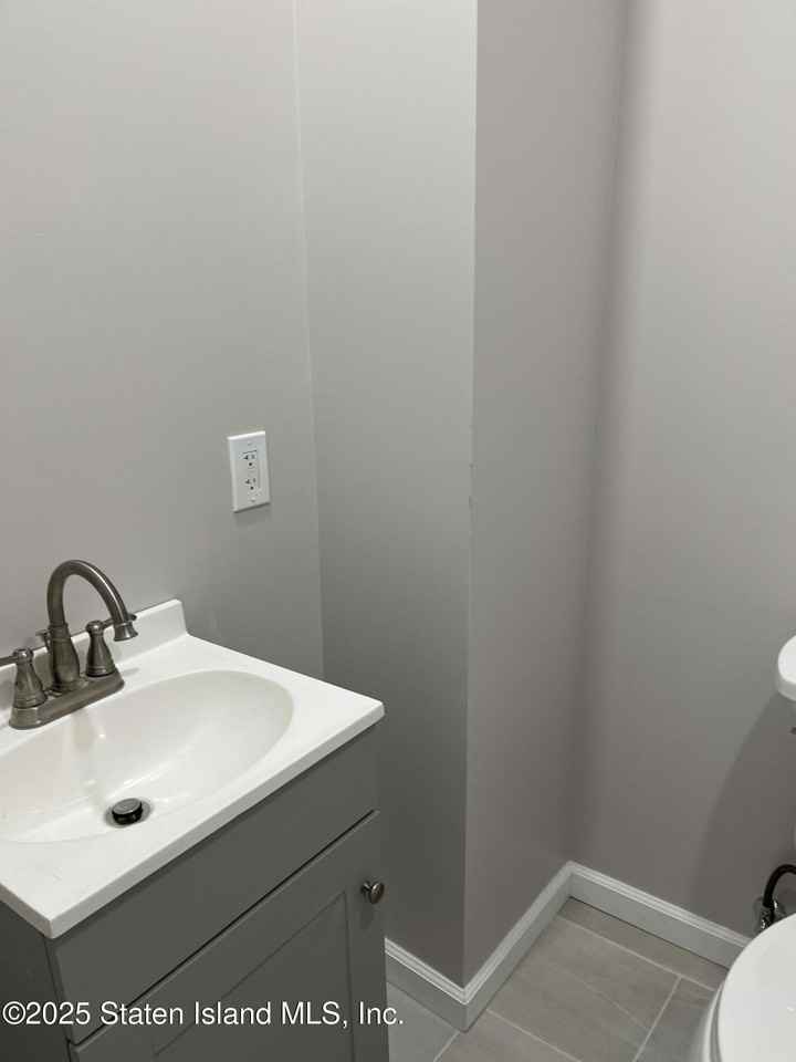 116 Wakefield Avenue - Photo 7 of 14
