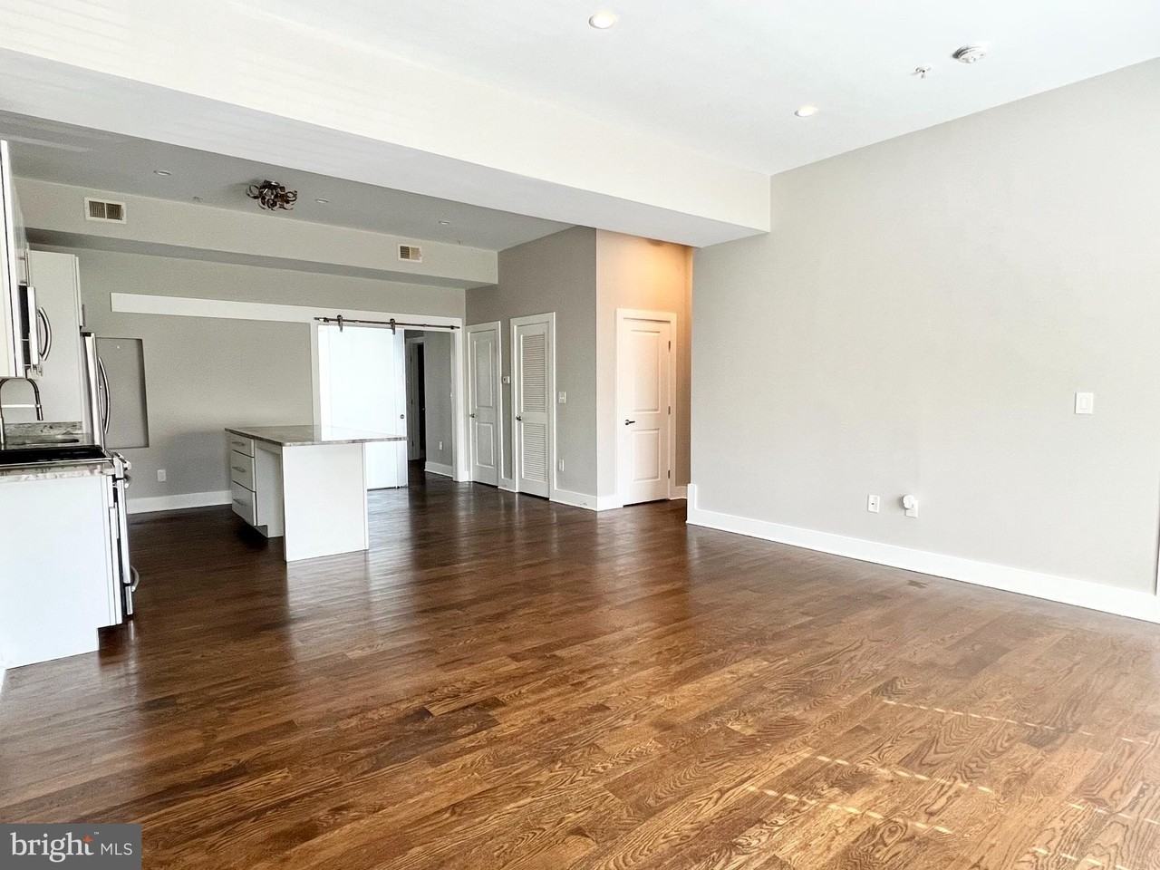 1620 E St Ne Apt 3 #3 - Photo 4 of 35