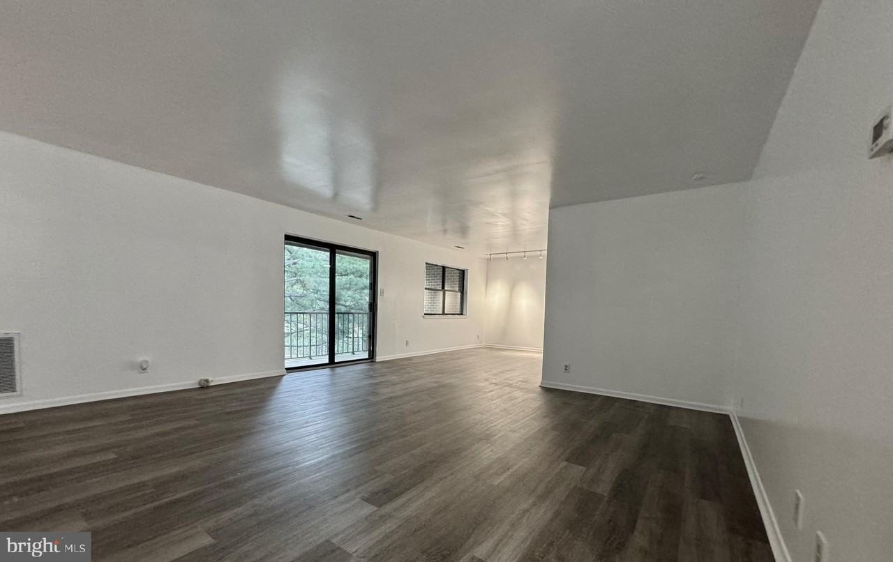 4016 Society Drive - Photo 5 of 36