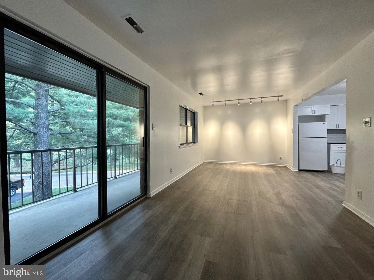 4016 Society Drive - Photo 6 of 36