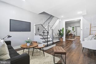 645 Dumbarton Ave - Photo 1 of 1