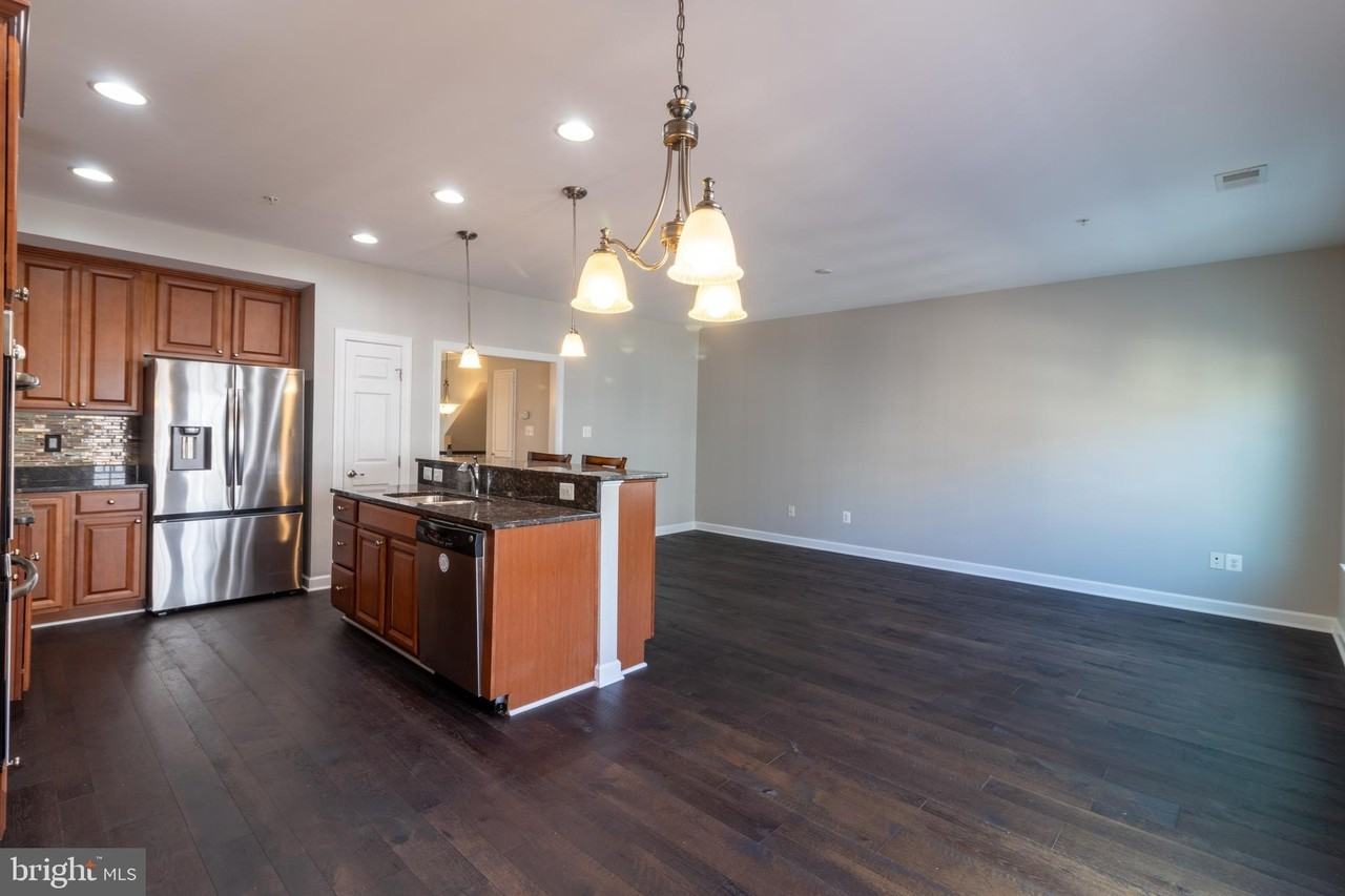 323 Community Center Avenue - Photo 2 of 23