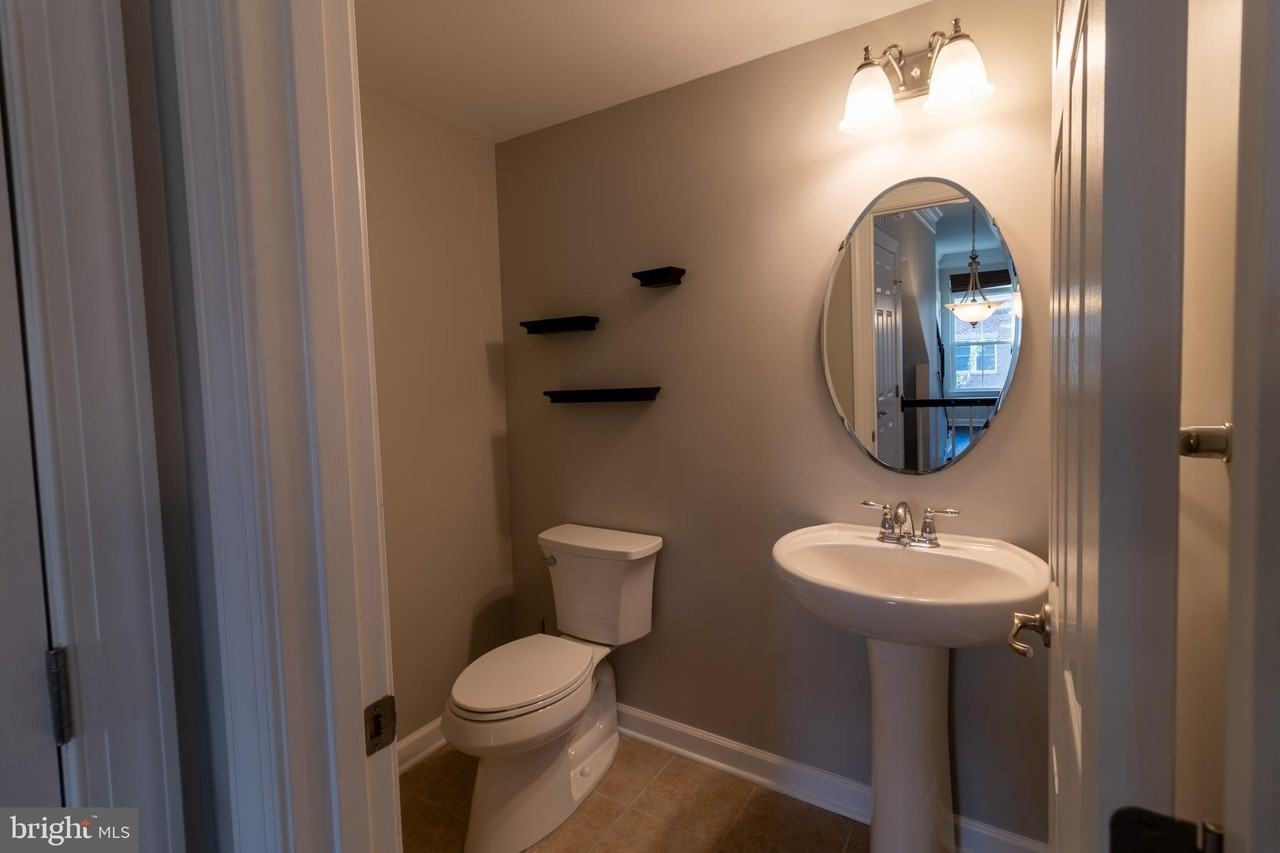 323 Community Center Avenue - Photo 6 of 23