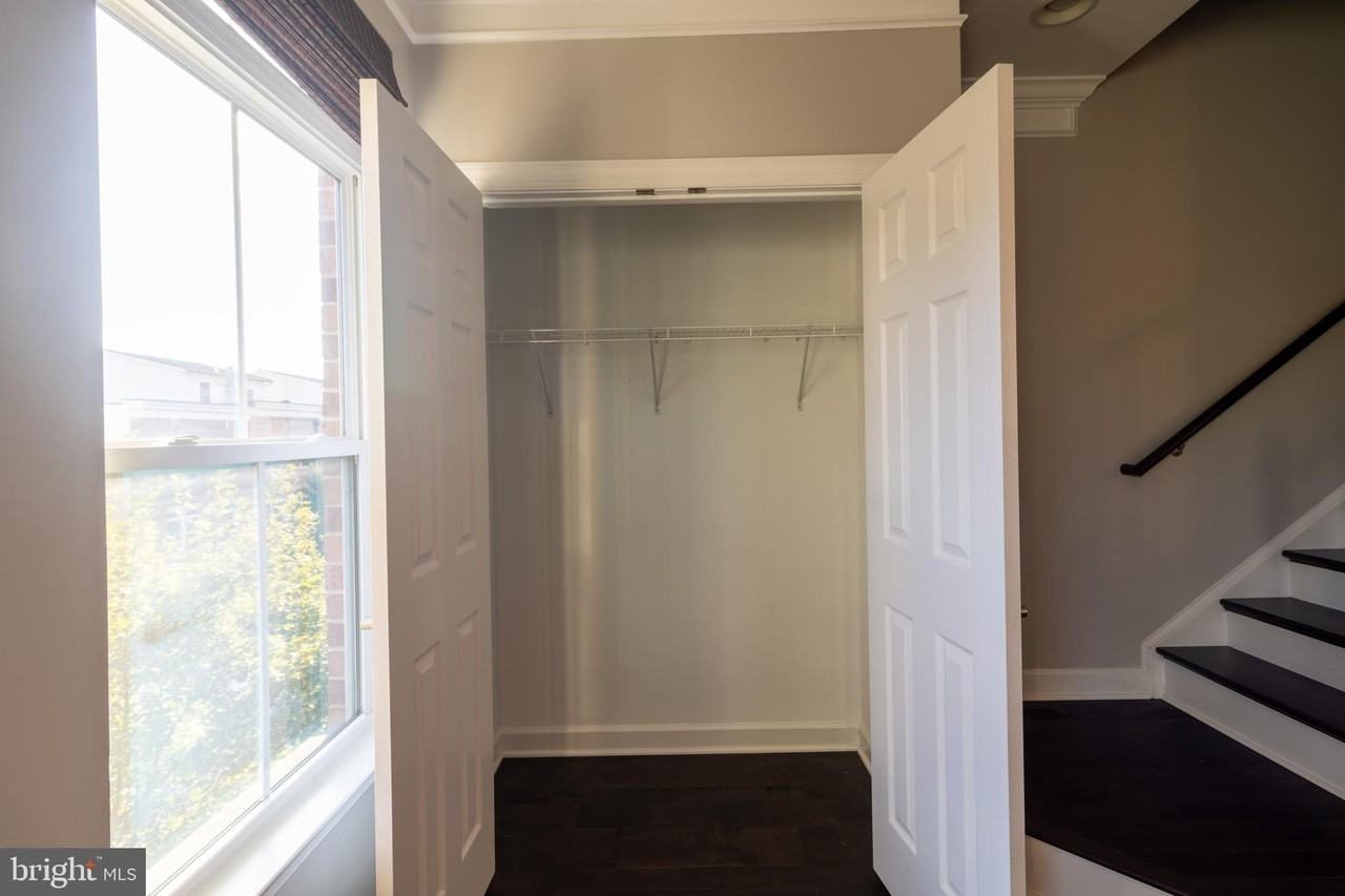 323 Community Center Avenue - Photo 7 of 23