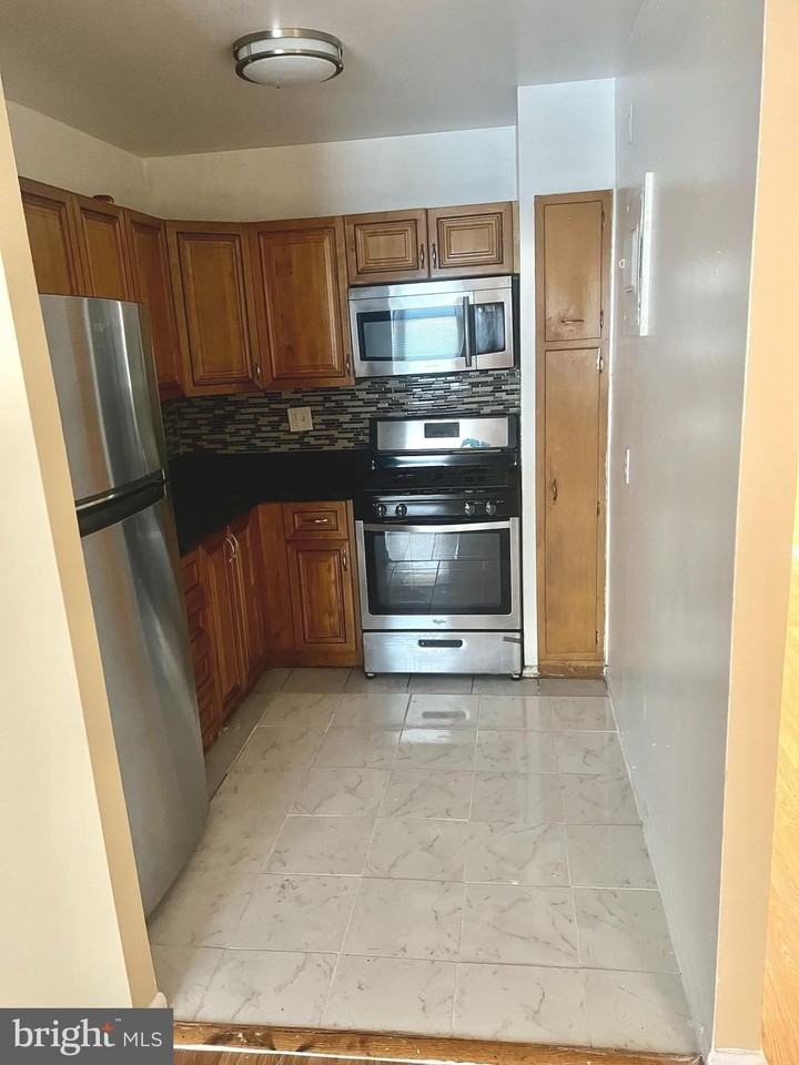 4001 29th St Apt 202 #202 - Photo 2 of 7