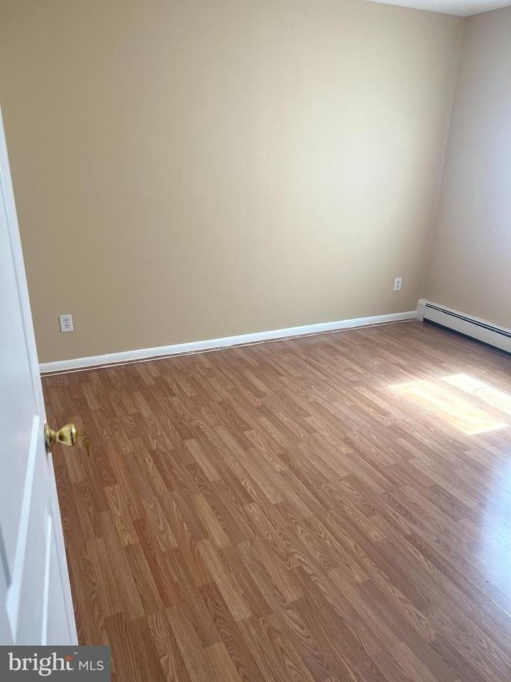 4001 29th St Apt 202 #202 - Photo 4 of 7