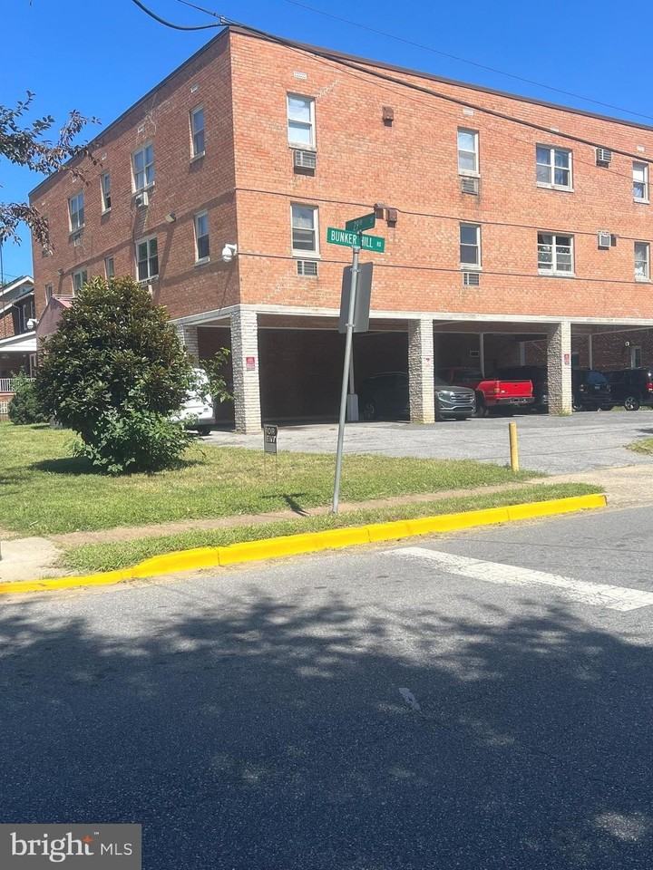 4001 29th St Apt 202 #202 - Photo 7 of 7