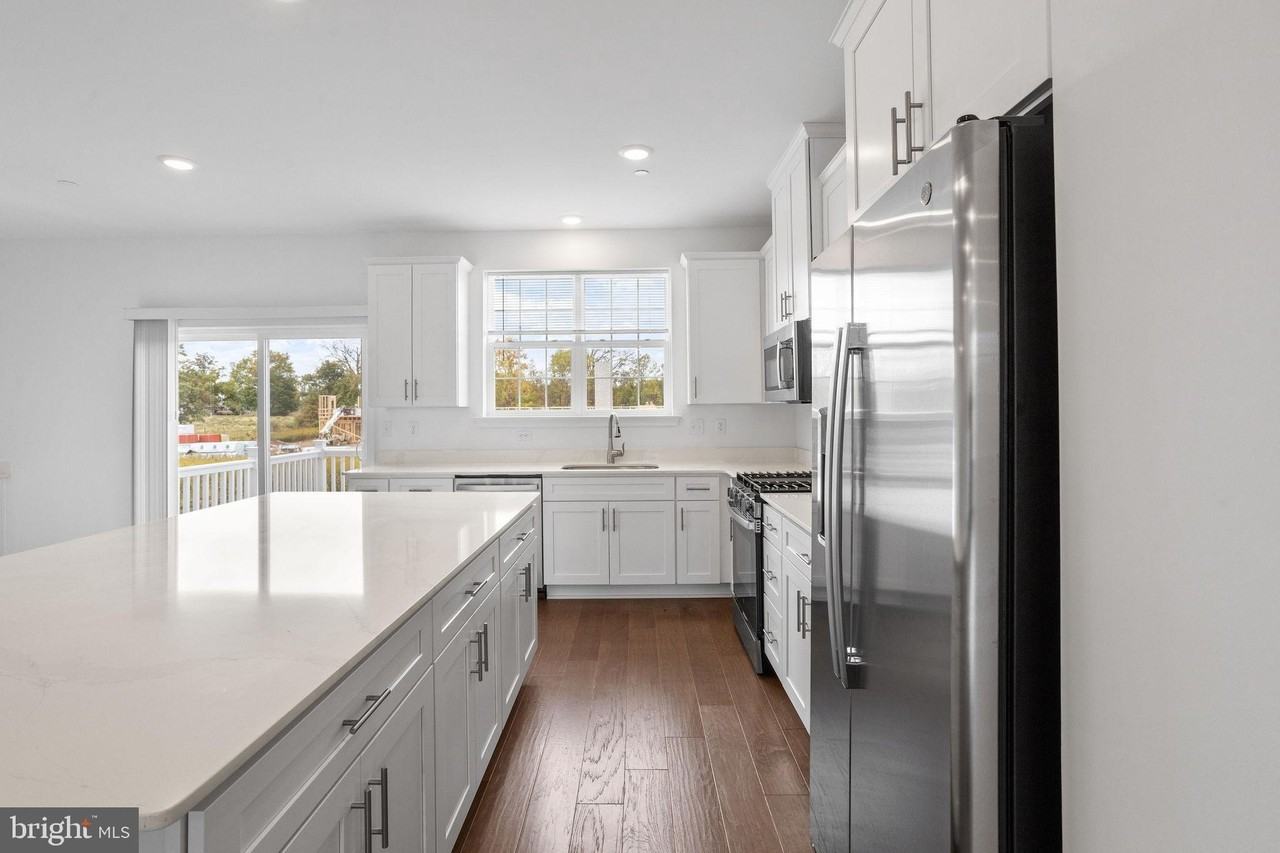 142 142 ADA HIGHTOWER AVE - Photo 6 of 45