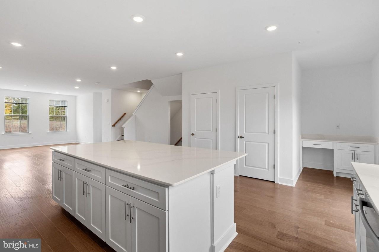 142 142 ADA HIGHTOWER AVE - Photo 4 of 45