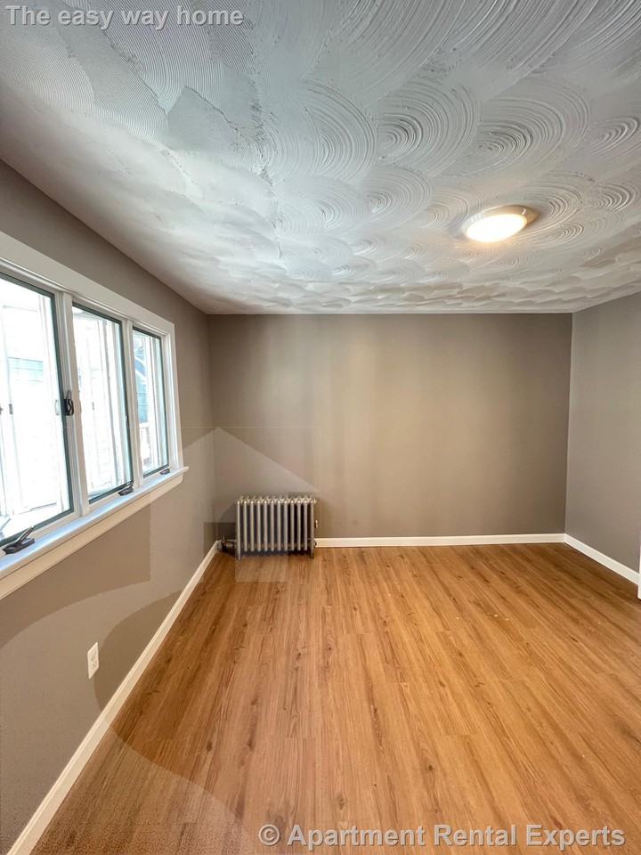 141 Albion Street #2 - Photo 5 of 14