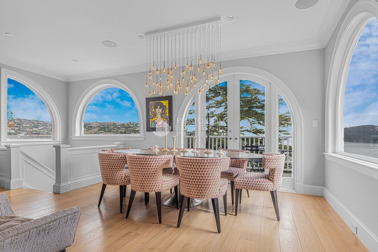 260 Bayview Ave - Photo 7 of 32