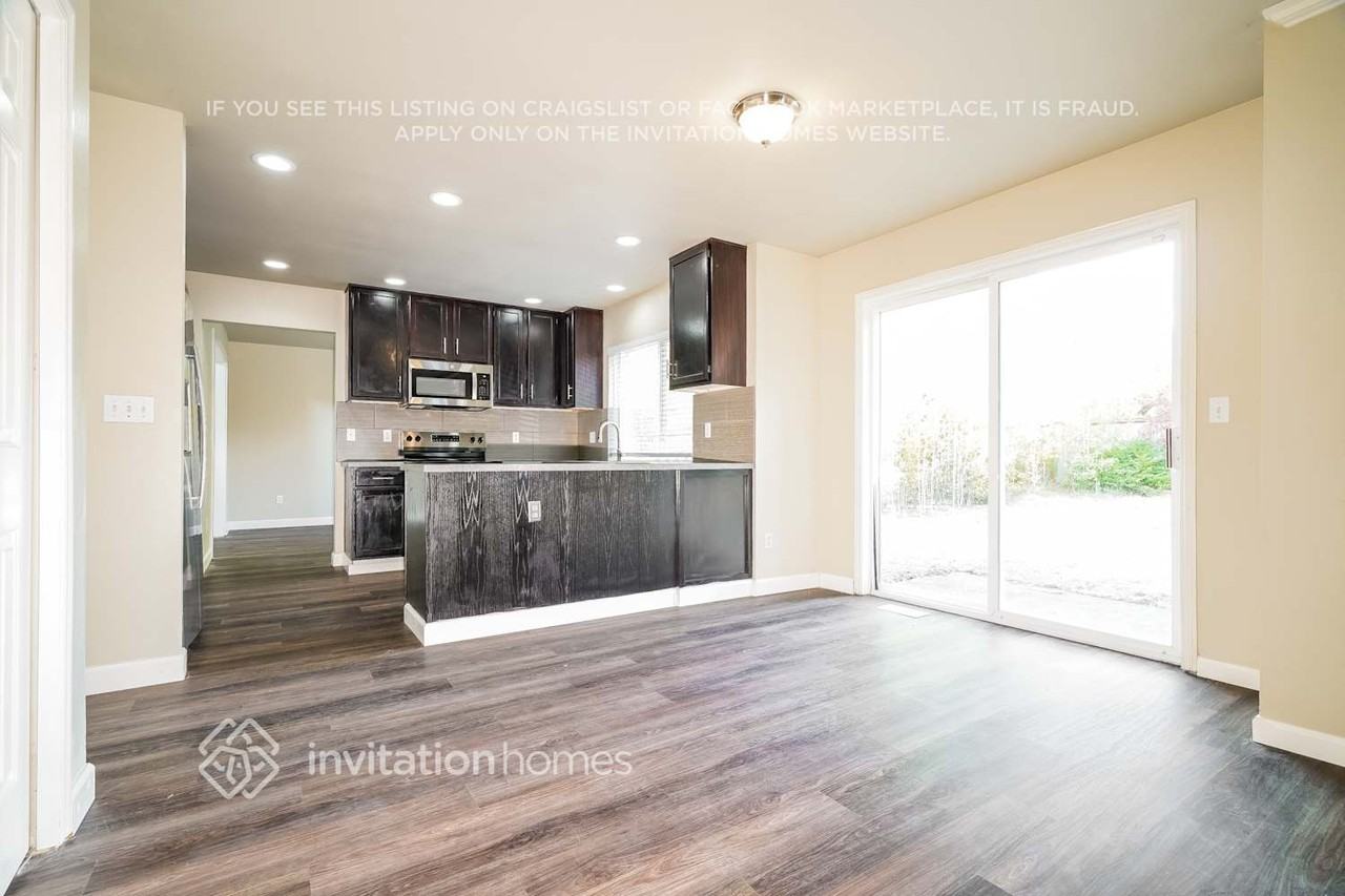 34230 31st Ave Sw - Photo 5 of 18