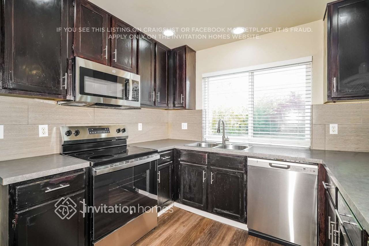 34230 31st Ave Sw - Photo 7 of 18