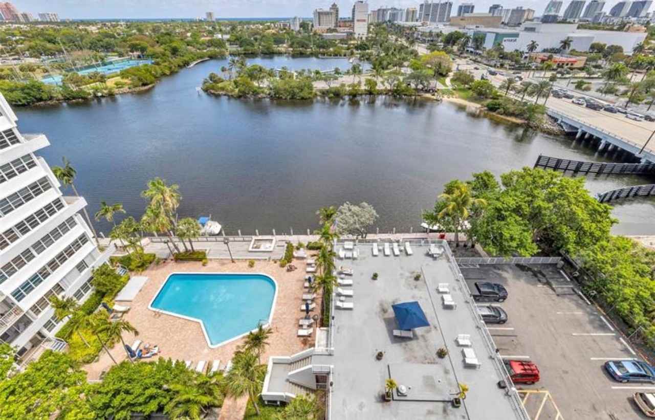 1160 N Federal Hwy - Photo 3 of 36