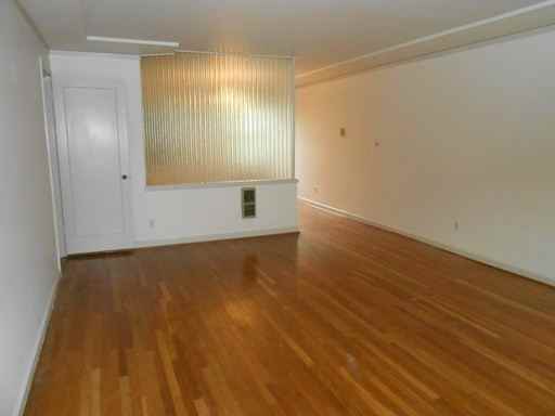 HANCOCK GARDEN 2145 NE HANCOCK STREET - Photo 2 of 11