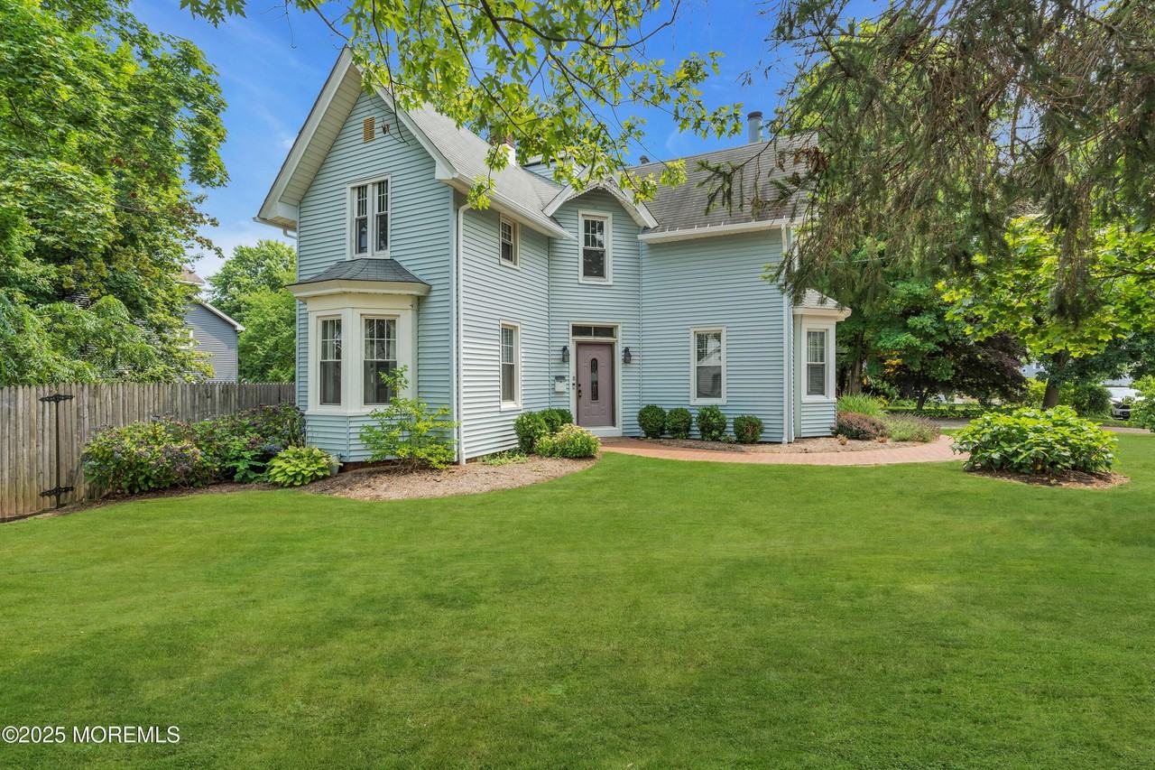 18 Middletown Ave - Photo 3 of 48