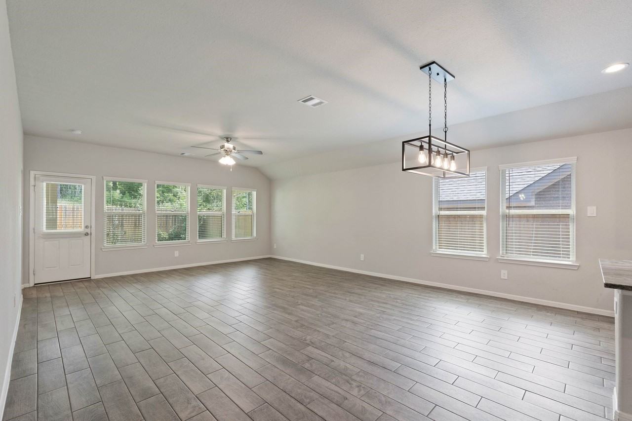 914 Golden Willow Ln - Photo 7 of 35