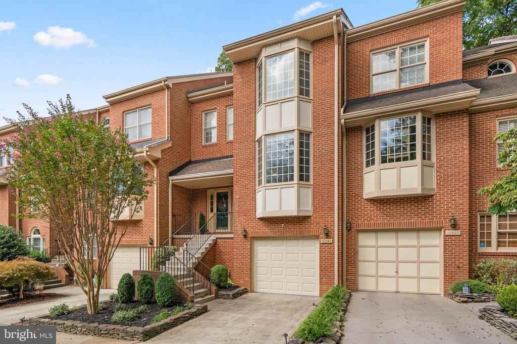 10241 Aspen Willow Dr - Photo 3 of 35