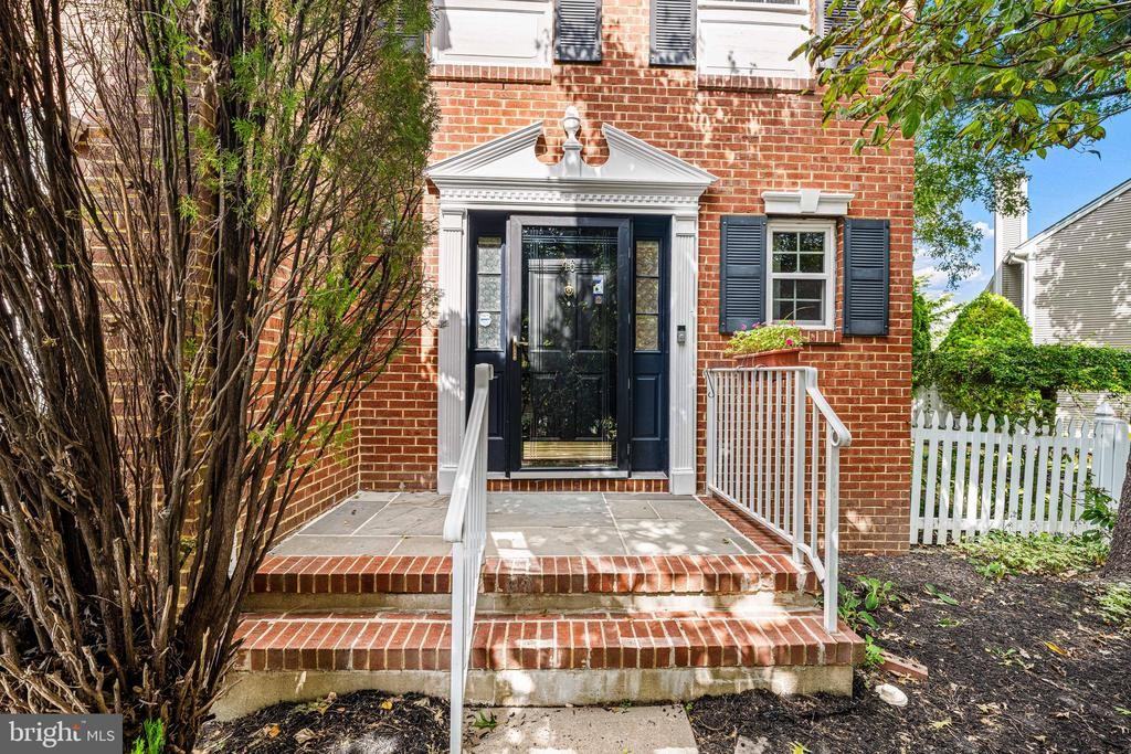 46 Marion Drive - Photo 6 of 50