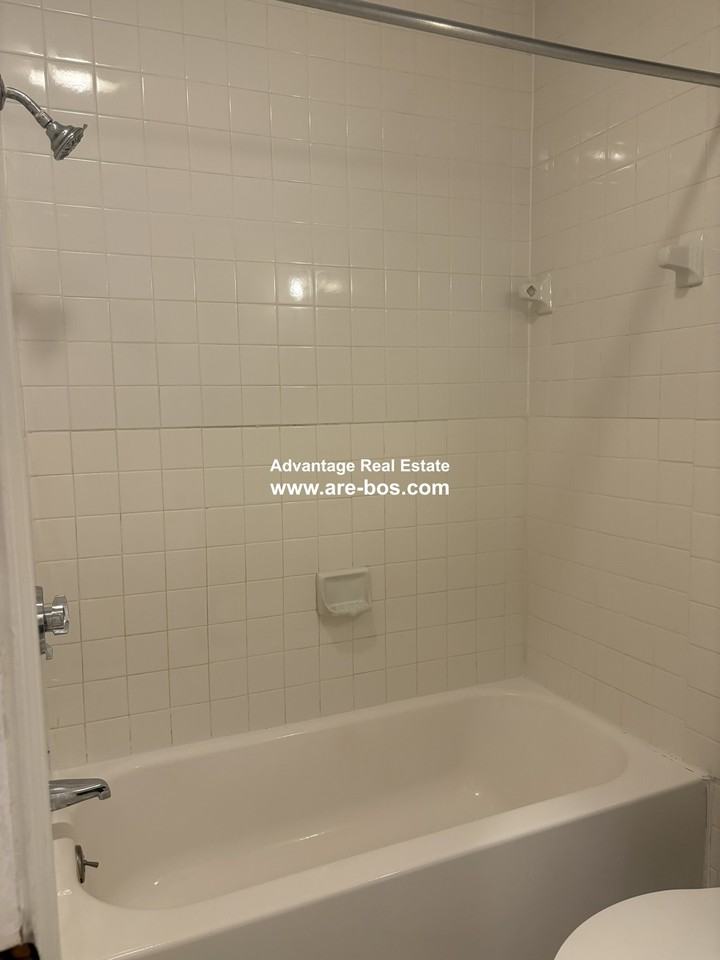 40 Sheafe St #2 - Photo 7 of 50