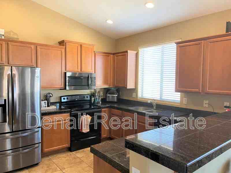 3710 W Lydia Ln - Photo 4 of 8