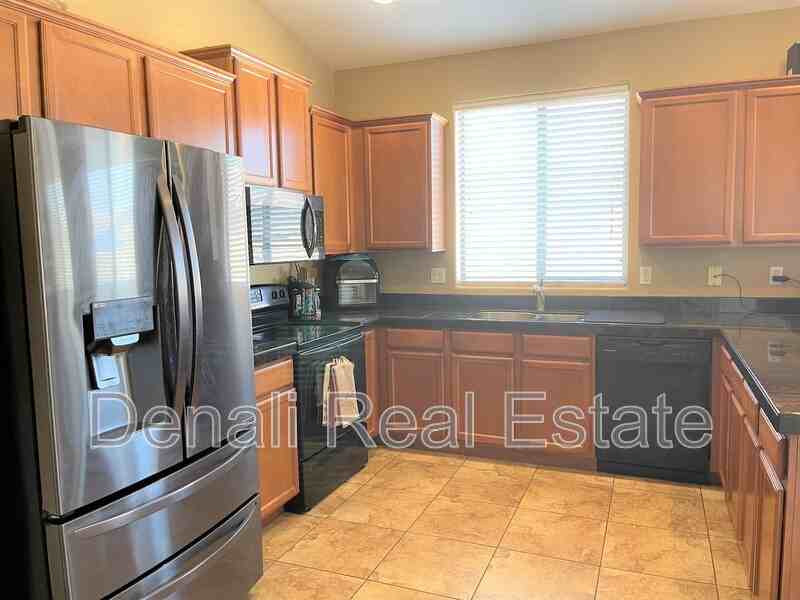 3710 W Lydia Ln - Photo 5 of 8