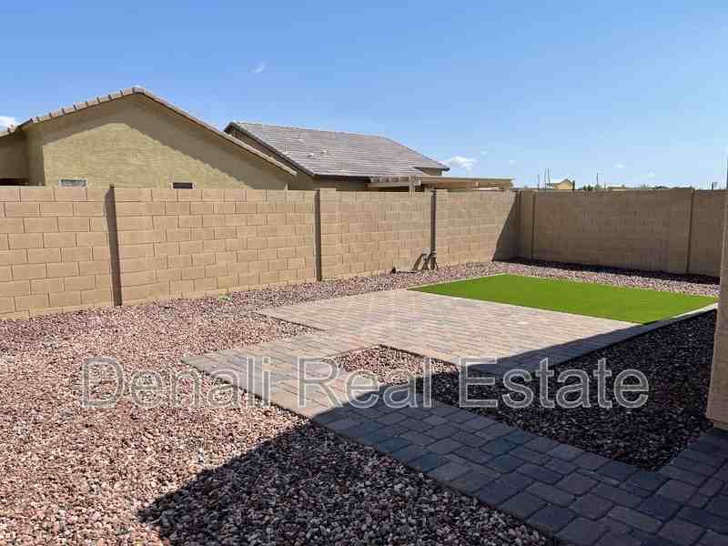 3710 W Lydia Ln - Photo 6 of 8