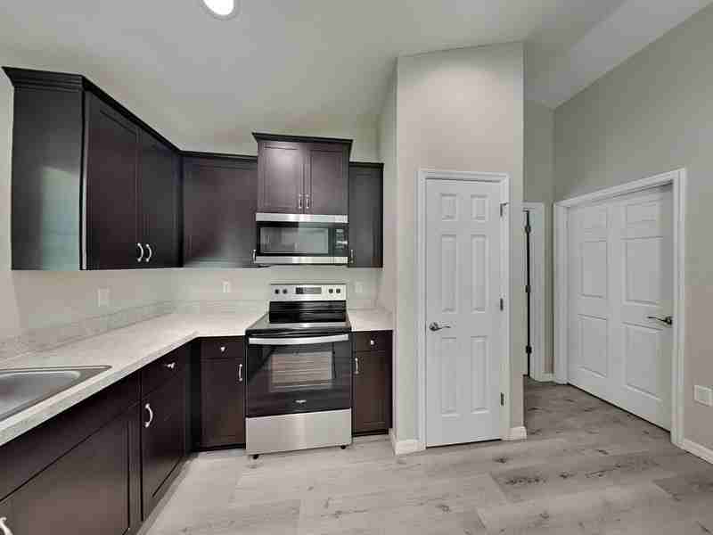 1984 W Magenta Dr - Photo 2 of 16