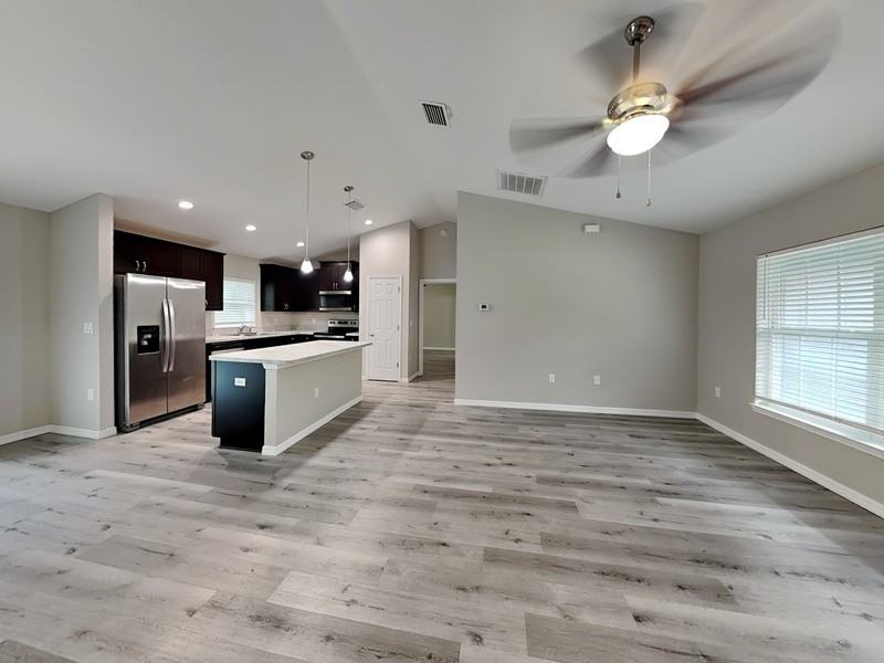 1984 W Magenta Dr - Photo 4 of 16