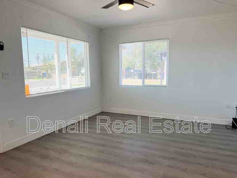 702 W Pepper Pl #A - Photo 3 of 15