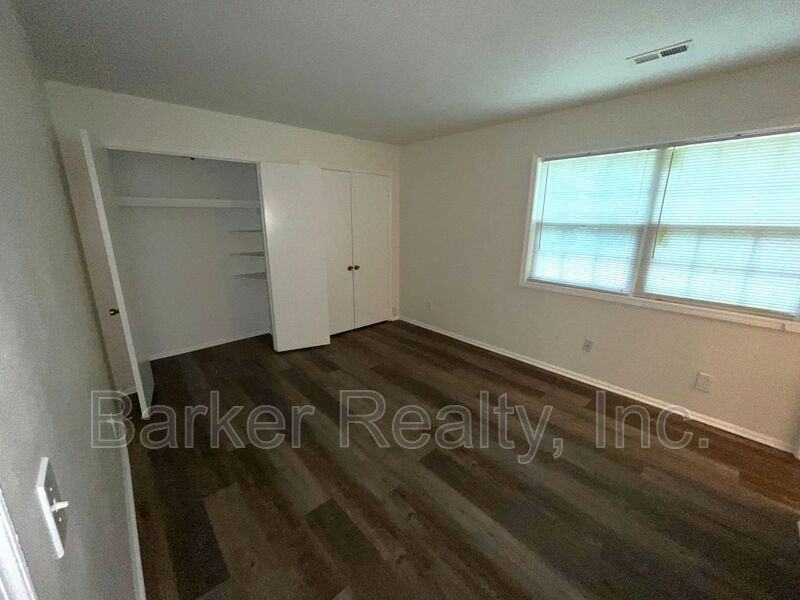 7520 Stuart Dr - Photo 6 of 11