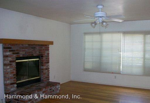 22315 Kittridge St - Photo 2 of 7