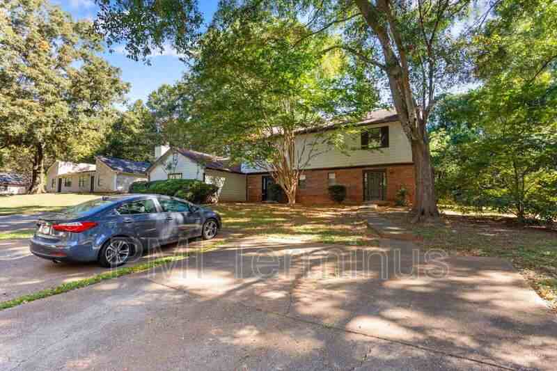 5005 Hawthorne Ct Se #1 - Photo 4 of 30