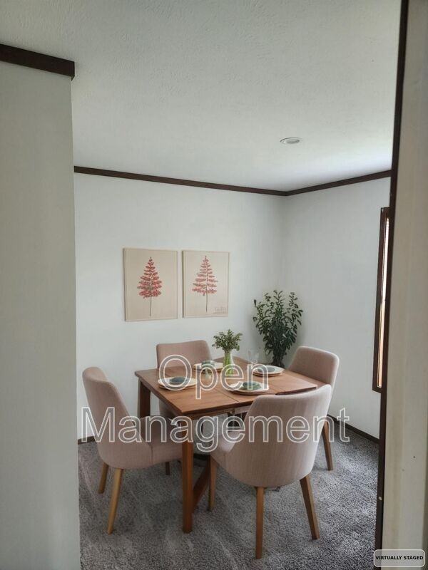 511 E 1st St - Photo 3 of 16