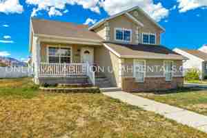 featured image of 3094 S Burdock Dr