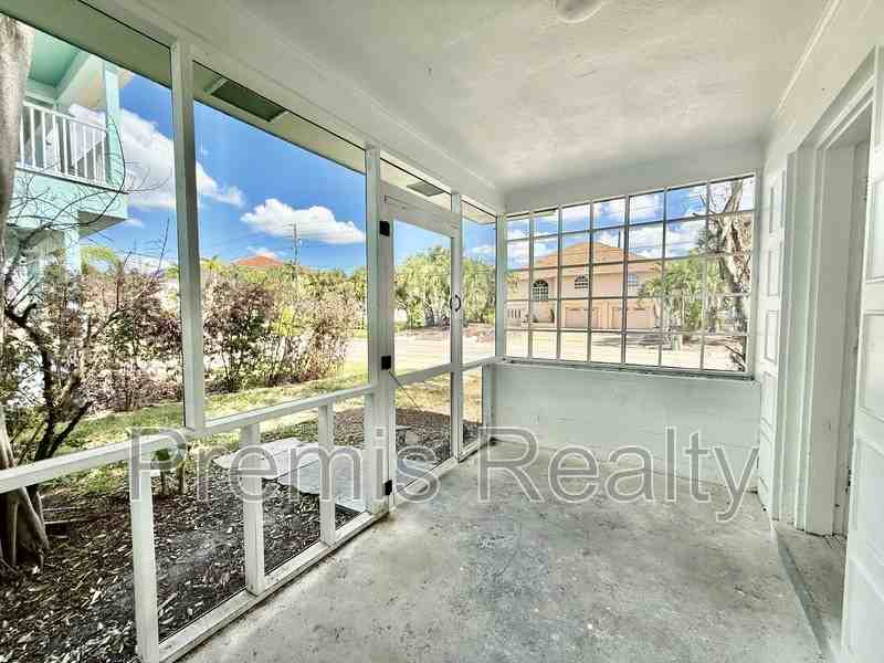 7960 Boca Ciega Drive - Photo 4 of 19