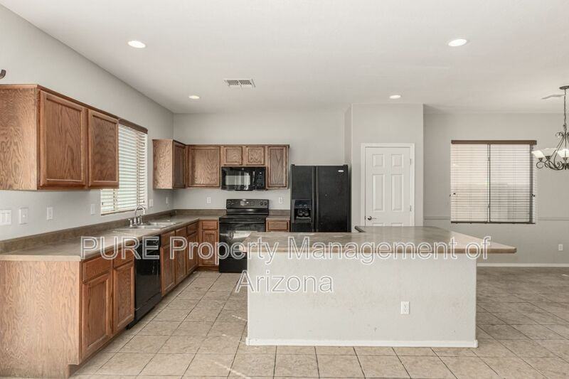 45321 W Miramar Rd - Photo 3 of 20