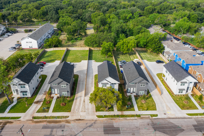 2310 S 4th St - Photo 5 of 21