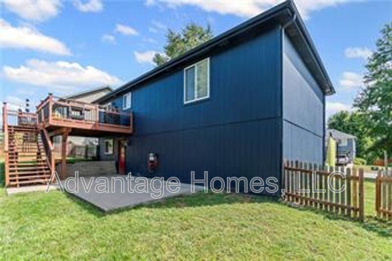 11516 N Windsor Ave - Photo 6 of 45