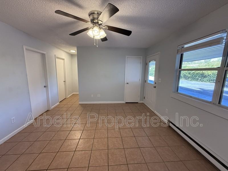 410 Erwin Hwy #3 - Photo 4 of 18