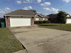 420 Spicewood Trl - Photo 1 of 1