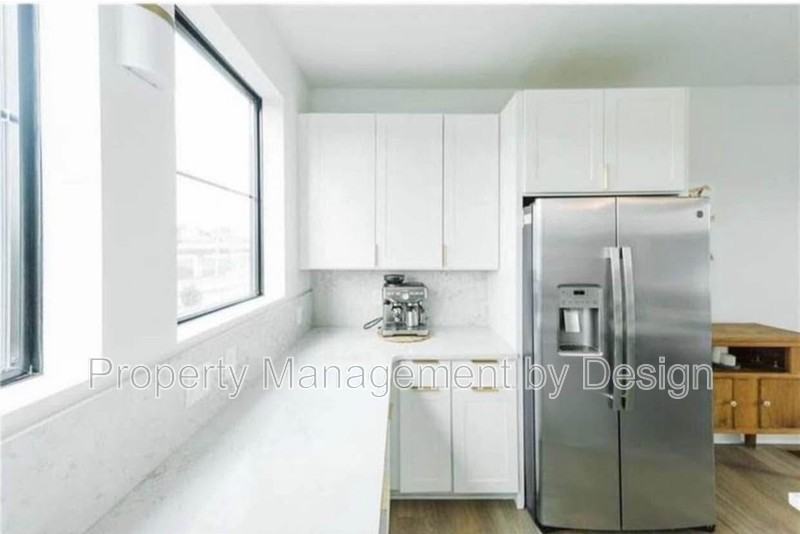 942 12th St - Photo 7 of 7