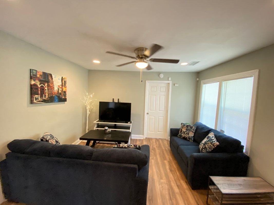 1094 Wyland Dr Sw - Photo 4 of 8